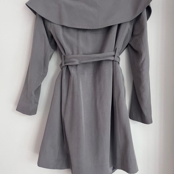 Stunning Club Monaco Trench Coat - Picture 2 of 4